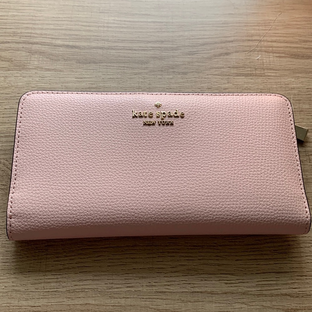 NWT Kate Spade Bi-fold Leather Wallet in Pink/Maroon